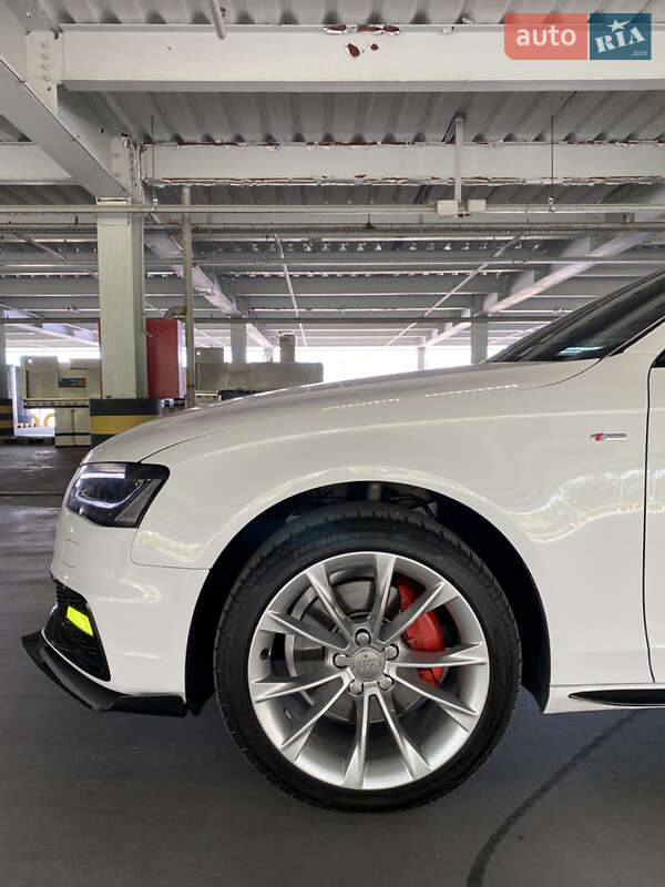 Седан Audi A4 2015 в Києві