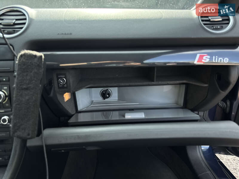 Кабриолет Audi A4 2003 в Киеве