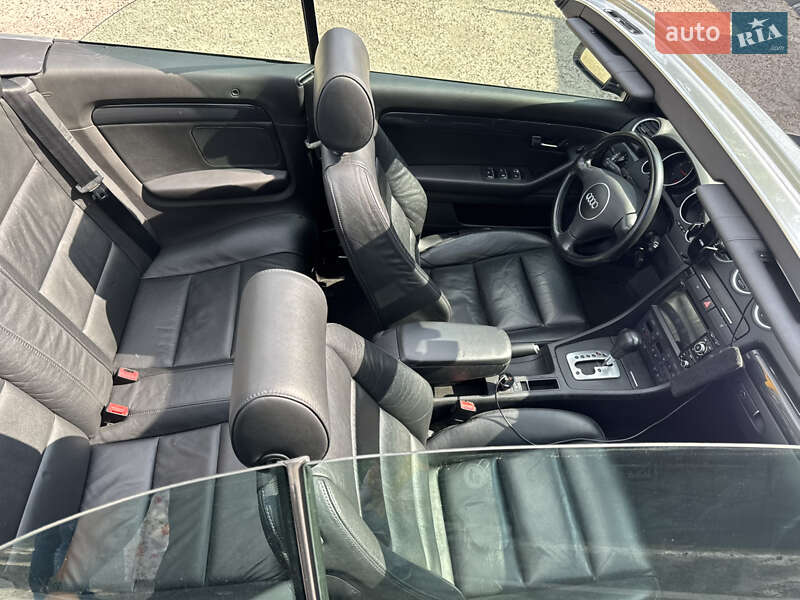 Кабриолет Audi A4 2003 в Киеве