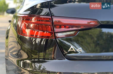 Седан Audi A4 2019 в 