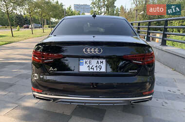 Седан Audi A4 2019 в 
