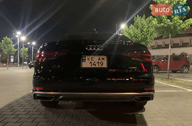 Седан Audi A4 2019 в 