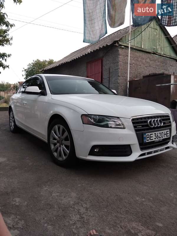 Седан Audi A4 2010 в Первомайске