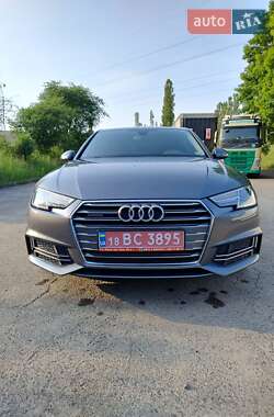 Седан Audi A4 2017 в Рівному