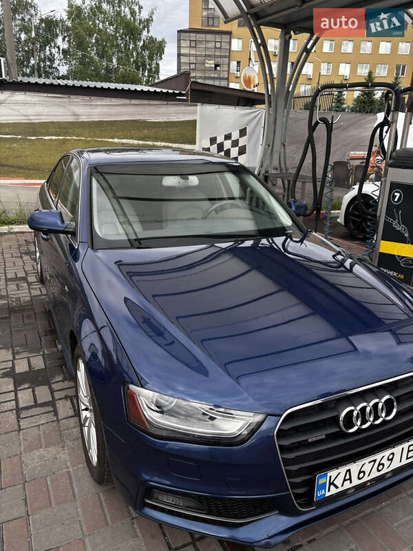 Седан Audi A4 2014 в Петропавловской Борщаговке