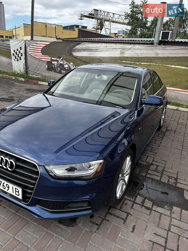Седан Audi A4 2014 в 