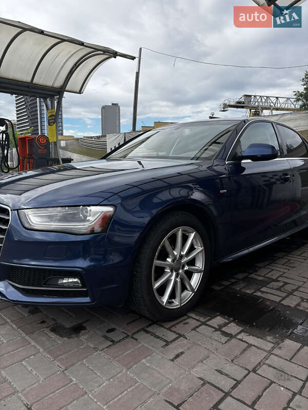 Седан Audi A4 2014 в Петропавловской Борщаговке