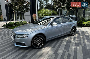 Седан Audi A4 2011 в 