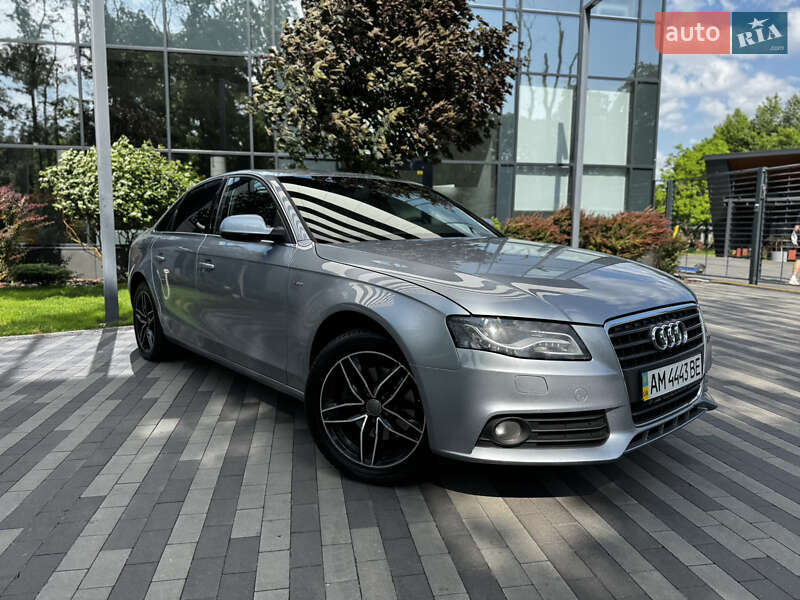 Седан Audi A4 2011 в Киеве
