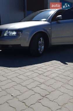 Универсал Audi A4 2004 в 