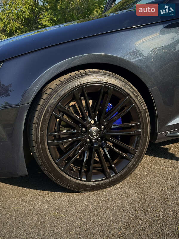 Седан Audi A4 2016 в Днепре