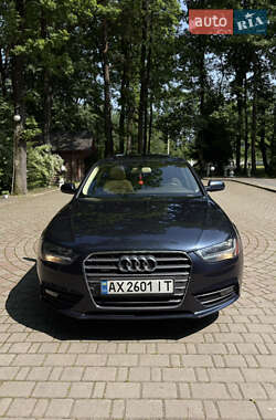 Седан Audi A4 2012 в 