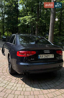Седан Audi A4 2012 в 