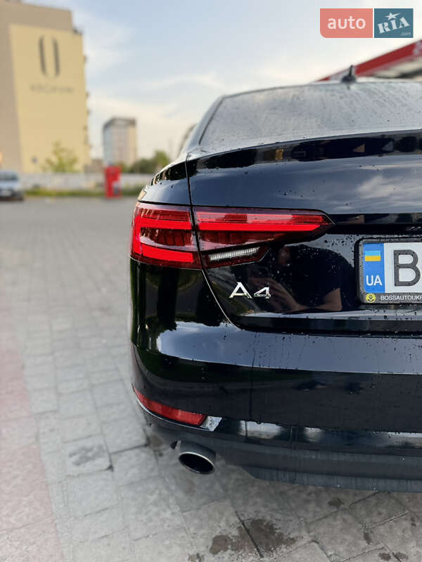 Седан Audi A4 2016 в Львове