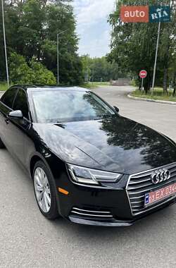 Седан Audi A4 2017 в 