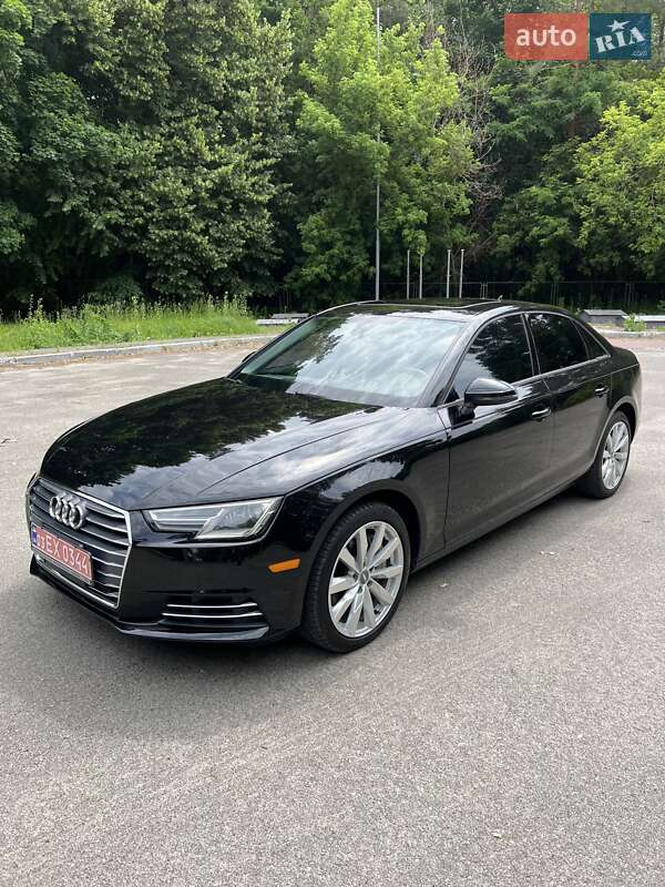Седан Audi A4 2017 в 
