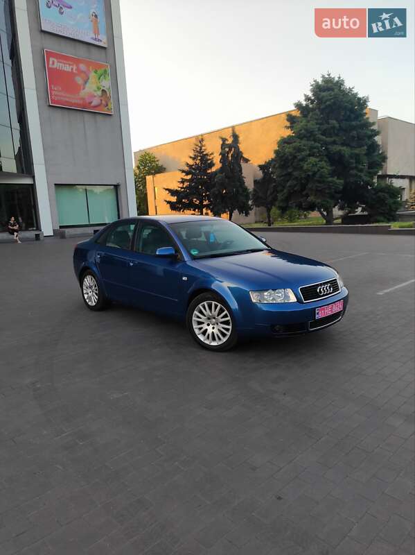 Седан Audi A4 2004 в Каменском