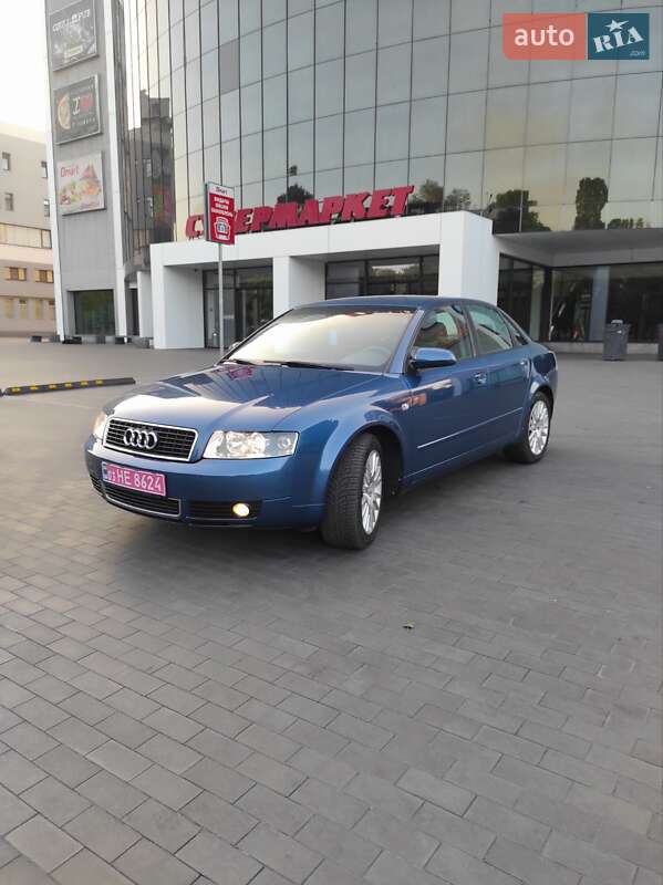 Седан Audi A4 2004 в Каменском