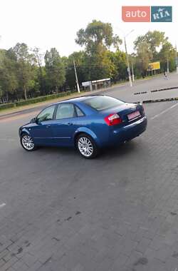 Седан Audi A4 2004 в 