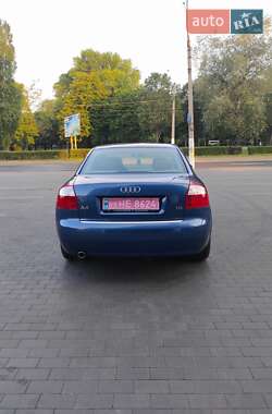 Седан Audi A4 2004 в 