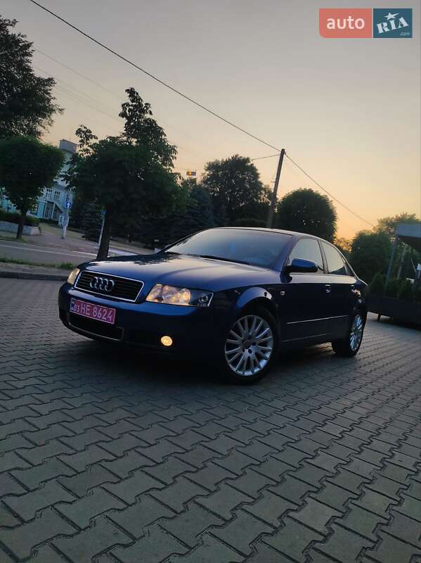 Седан Audi A4 2004 в Каменском
