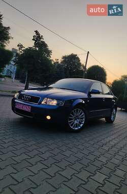 Седан Audi A4 2004 в 