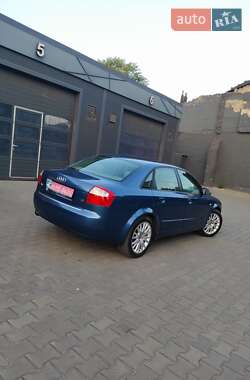 Седан Audi A4 2004 в 