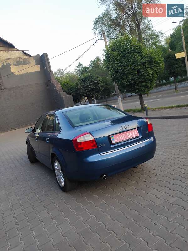 Седан Audi A4 2004 в Каменском