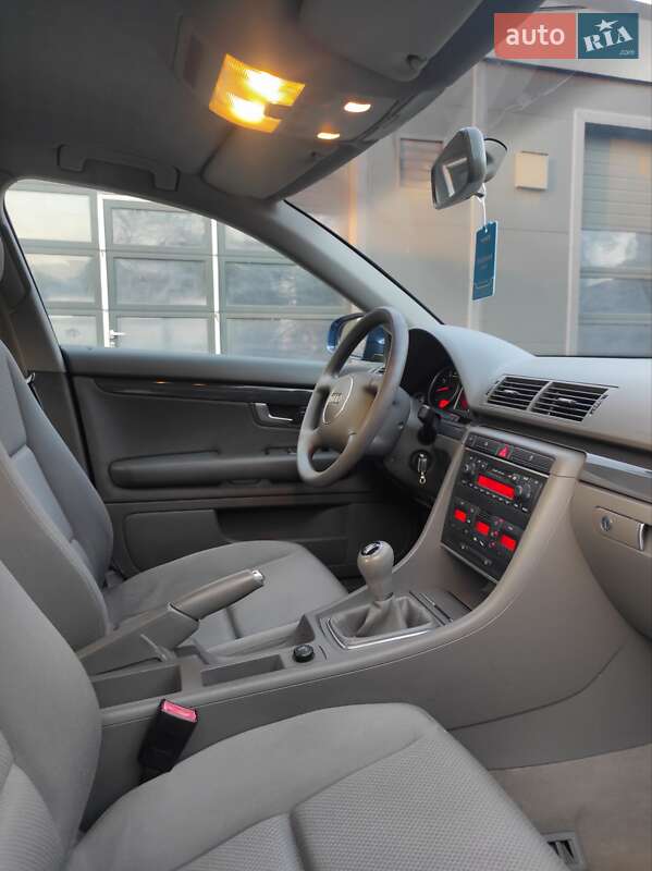 Седан Audi A4 2004 в Каменском
