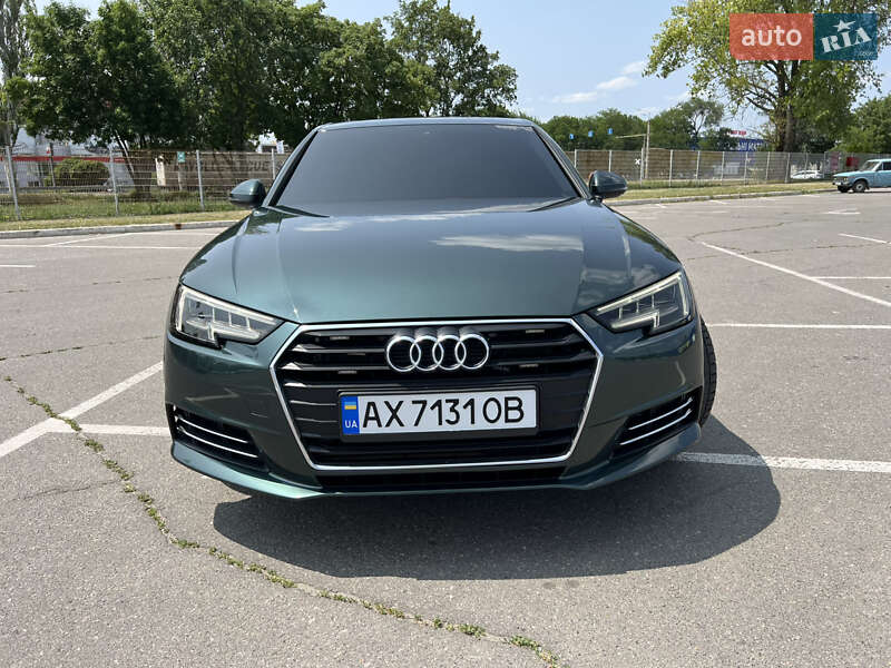 Седан Audi A4 2016 в Днепре