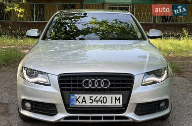 Седан Audi A4 2011 в 
