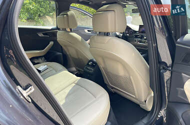 Седан Audi A4 2016 в 
