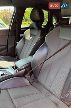 Седан Audi A4 2018 в 