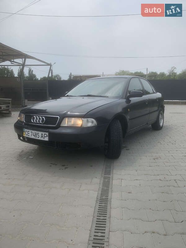 Седан Audi A4 1997 в 