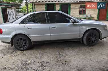 Седан Audi A4 1999 в 