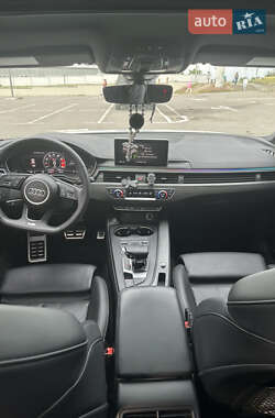 Седан Audi A4 2018 в Киеве