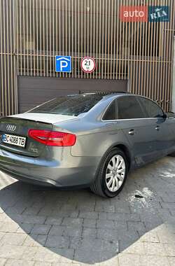 Седан Audi A4 2012 в 