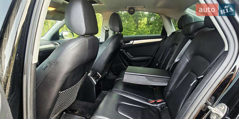 Седан Audi A4 2013 в Ивано-Франковске