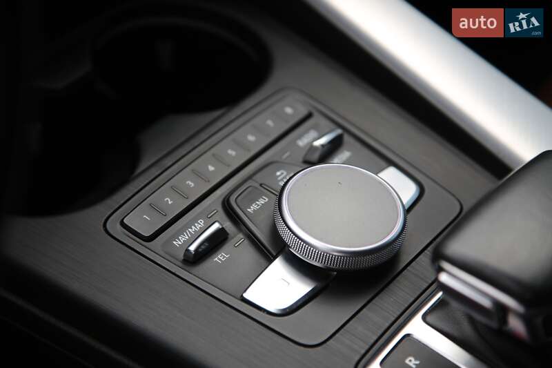 Седан Audi A4 2016 в Харькове
