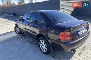 Седан Audi A4 1996 в 