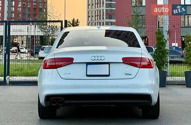 Седан Audi A4 2015 в 