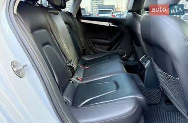 Седан Audi A4 2015 в 