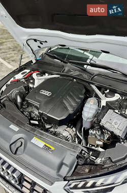 Седан Audi A4 2020 в 