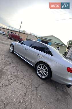 Седан Audi A4 2015 в 