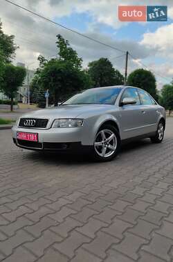 Седан Audi A4 2002 в 