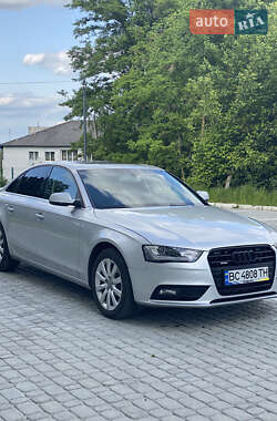 Седан Audi A4 2013 в Львові