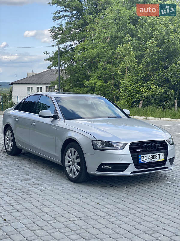 Седан Audi A4 2013 в 