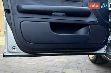 Седан Audi A4 2003 в 