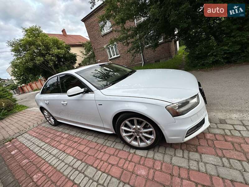 Седан Audi A4 2014 в Львові