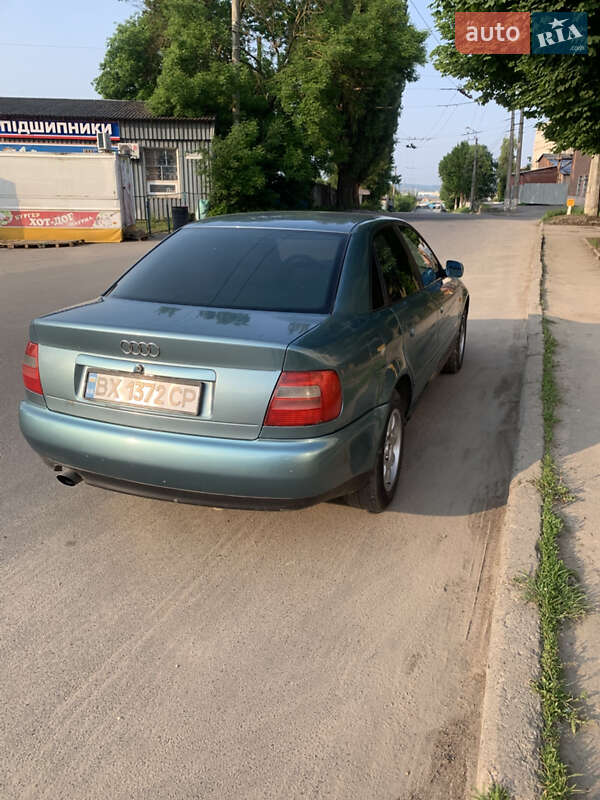Седан Audi A4 1998 в Хмельницком